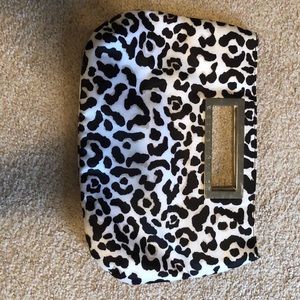 Whitehouse black market clutch